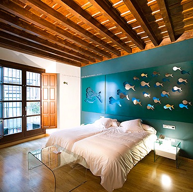 Een van de kamers in dit bijzondere hotel Een van de kamers in dit bijzondere hotel
